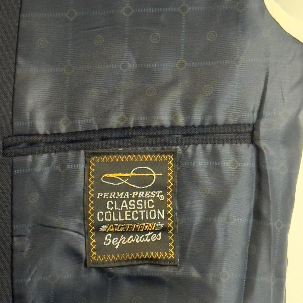 Vintage Perma-Prest Classic Collection Navy Blue Blazer Mens 40R Gold Buttons